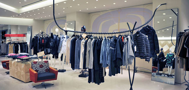 <strong>BARNEYS NEW YORK｜バーニーズ　ニューヨーク</strong>　バーニーズ　ニューヨーク福岡店　3階 デザイナーズエリア