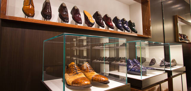 <strong>BALLY｜バリー</strong>　ラグジュアリー感の漂う特別なディスプレイ