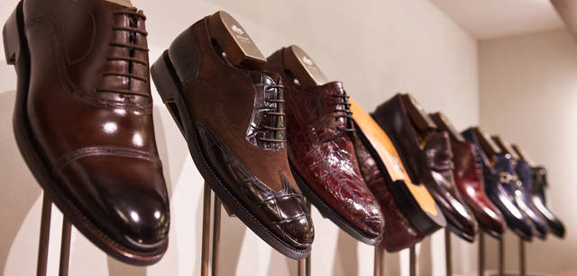 <strong>BALLY｜バリー</strong>　多数のデザインから選ぶことが可能だ。