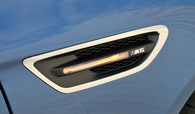 <strong>BMW M5｜ビー・エム・ダブリュー M5</strong>