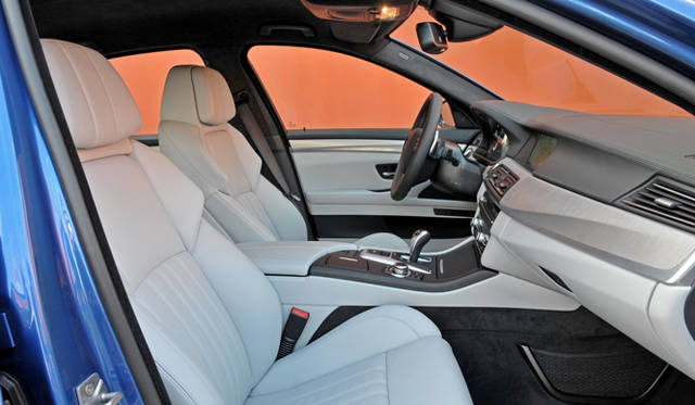 <strong>BMW M5｜ビー・エム・ダブリュー M5</strong>