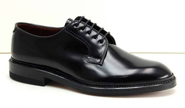 <strong>REGAL Shoe&Co.｜リーガル シュー&カンパニー</strong>　「VAN REGAL」　プレーントゥ 4万7250円（黒、バーガンディ）