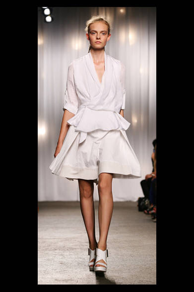 <strong>doo.ri｜ドゥー リー</strong>　2012年春夏コレクション速報