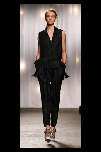 <strong>doo.ri｜ドゥー リー</strong>　2012年春夏コレクション速報