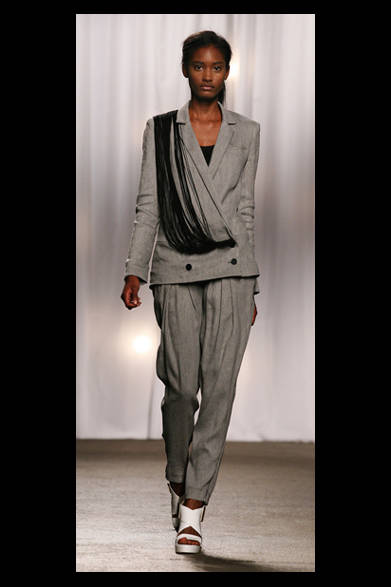 <strong>doo.ri｜ドゥー リー</strong>　2012年春夏コレクション速報