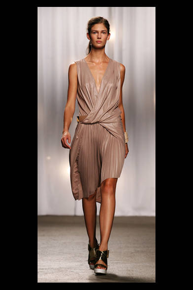 <strong>doo.ri｜ドゥー リー</strong>　2012年春夏コレクション速報