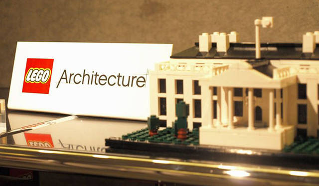 <strong>URBAN RESEARCH｜アーバンリサーチ</strong>　アーバンリサーチKYOTOでLEGO社による「アーキテクチャー・シリーズ」の展示販売も同時開催