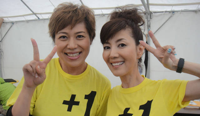 <strong>戸田恵子｜慌ただしくも充実した、夏を振り返る　その3</strong>　手と手つながれ！　モザイクアート<br />名古屋では今年も恒例の24時間テレビのイベントに参加しました。たくさんの募金ありがとうございました。