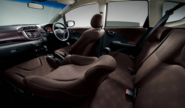 <strong>HONDA FIT 13G・10th Anniversary II｜ホンダ 13G・10th アニバーサリーll</strong>