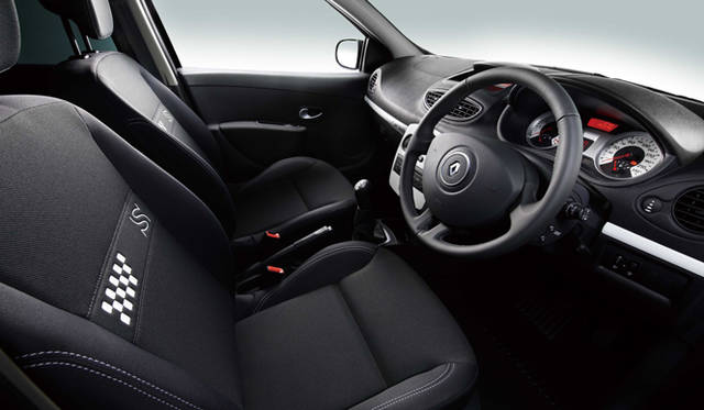 <strong>RENAULT LUTECIA S｜ルノー ルーテシアS</strong>