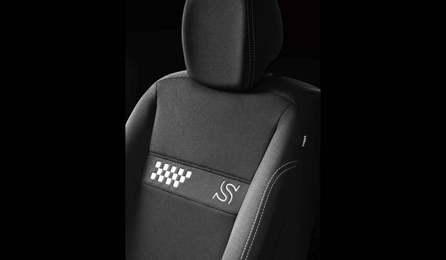 <strong>RENAULT LUTECIA S｜ルノー ルーテシアS</strong>