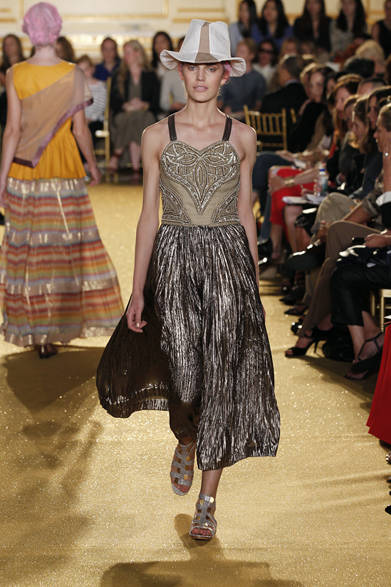 <strong>THAKOON｜タクーン</strong>　2012年春夏コレクション速報