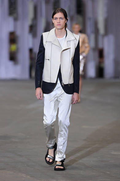 <strong>DIESEL BLACK GOLD｜ディーゼルブラックゴールド</strong>　2012年春夏コレクション速報