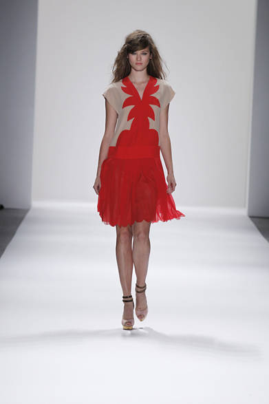<strong>JILLSTUART｜ジル スチュアート</strong>　2012年春夏コレクション速報