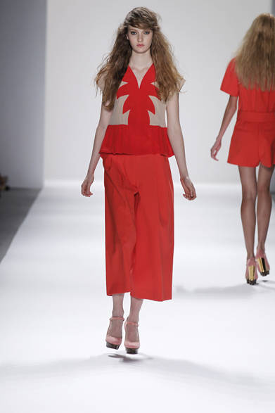 <strong>JILLSTUART｜ジル スチュアート</strong>　2012年春夏コレクション速報