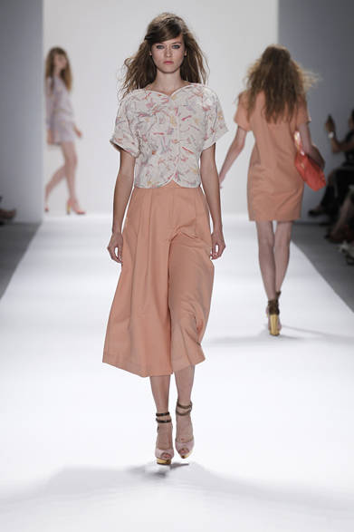 <strong>JILLSTUART｜ジル スチュアート</strong>　2012年春夏コレクション速報