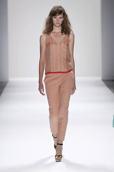 <strong>JILLSTUART｜ジル スチュアート</strong>　2012年春夏コレクション速報