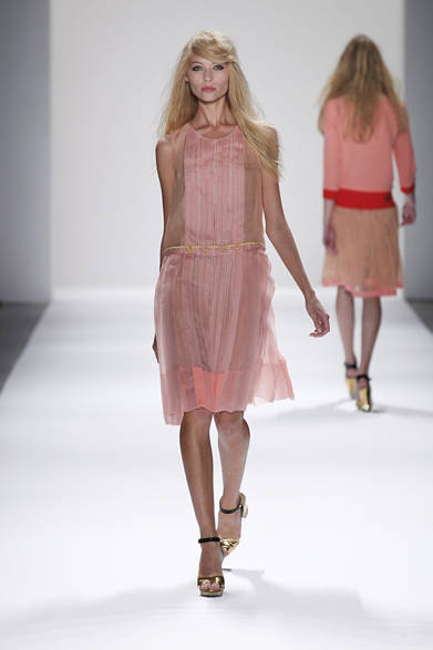 <strong>JILLSTUART｜ジル スチュアート</strong>　2012年春夏コレクション速報