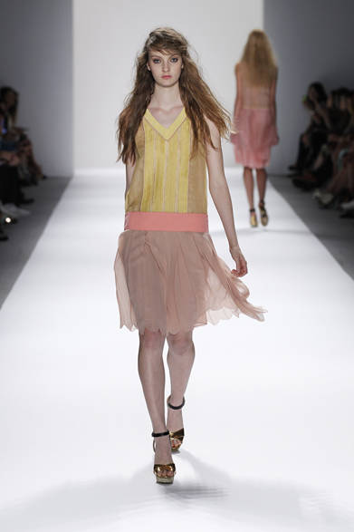 <strong>JILLSTUART｜ジル スチュアート</strong>　2012年春夏コレクション速報