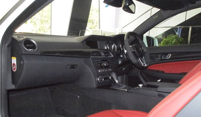 <strong>Mercedes-Benz C-Class Coupe｜メルセデス・ベンツ Cクラス クーペ</strong>　C 63 AMG