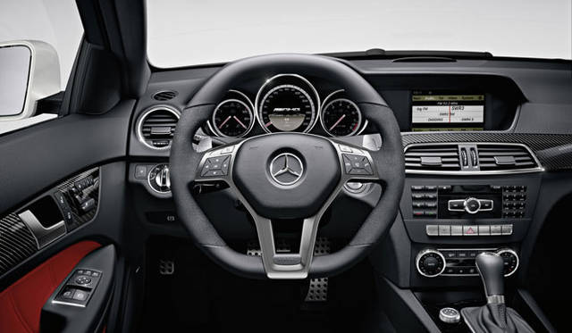 <strong>Mercedes-Benz C-Class Coupe｜メルセデス・ベンツ Cクラス クーペ</strong>　C 63 AMG