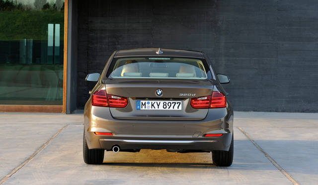 <strong>BMW 3Series｜ビー・エム・ダブリュー 3シリーズ</strong>