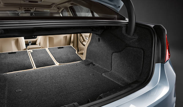 <strong>BMW 3Series｜ビー・エム・ダブリュー 3シリーズ</strong>　アクティブハイブリッド3