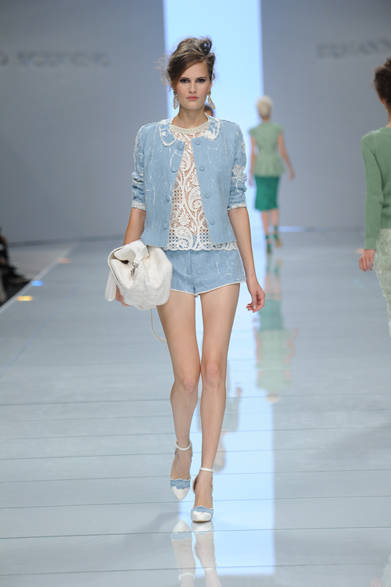 <strong>ERMANNO SCERVIVO｜エルマンノ シェルヴィーノ</strong>　2012年春夏コレクション速報