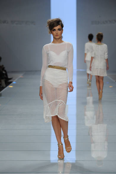 <strong>ERMANNO SCERVIVO｜エルマンノ シェルヴィーノ</strong>　2012年春夏コレクション速報