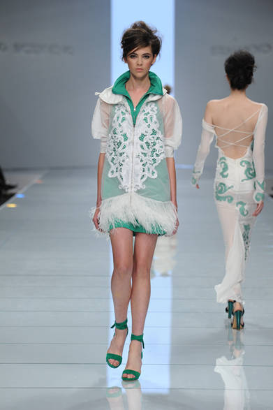 <strong>ERMANNO SCERVIVO｜エルマンノ シェルヴィーノ</strong>　2012年春夏コレクション速報