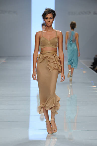 <strong>ERMANNO SCERVIVO｜エルマンノ シェルヴィーノ</strong>　2012年春夏コレクション速報