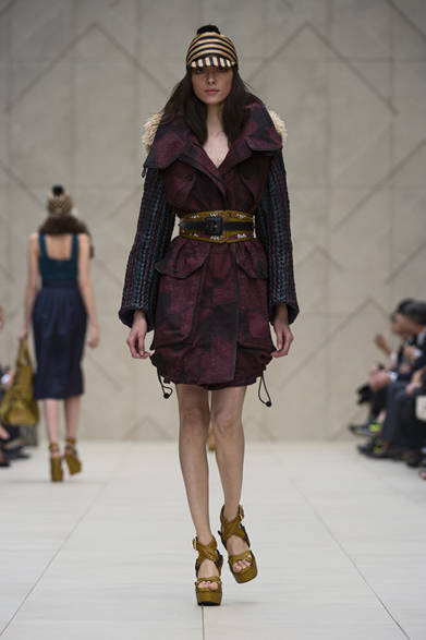 <strong>BURBERRY PRORSUM｜バーバリー プローサム</strong>　2012年春夏コレクション速報　　©BURBERRY