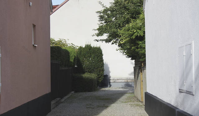 <strong>Yoko Ueno Lewis｜暮らしノート｜スウェーデン直感紀行　Vol.1</strong>　マグネティックな路地裏の風景。ほんの少しだけ日常が香る。