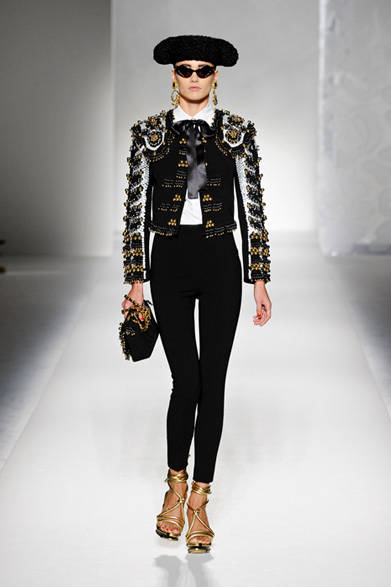 <strong>MOSCHINO｜モスキーノ</strong>　2012年春夏コレクション速報