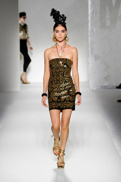 <strong>MOSCHINO｜モスキーノ</strong>　2012年春夏コレクション速報