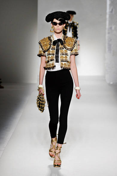 <strong>MOSCHINO｜モスキーノ</strong>　2012年春夏コレクション速報