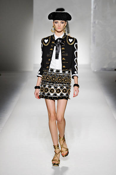 <strong>MOSCHINO｜モスキーノ</strong>　2012年春夏コレクション速報
