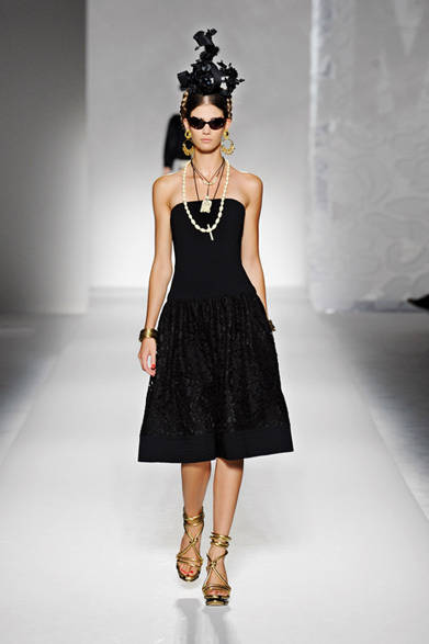 <strong>MOSCHINO｜モスキーノ</strong>　2012年春夏コレクション速報