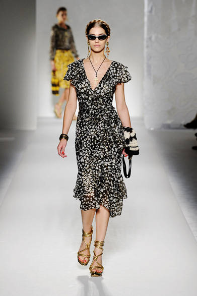 <strong>MOSCHINO｜モスキーノ</strong>　2012年春夏コレクション速報