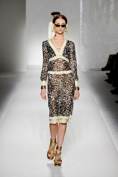 <strong>MOSCHINO｜モスキーノ</strong>　2012年春夏コレクション速報