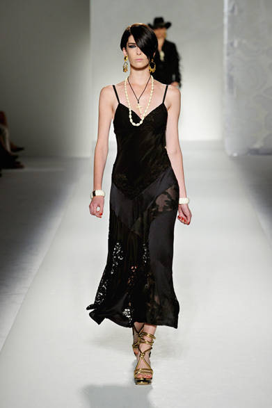 <strong>MOSCHINO｜モスキーノ</strong>　2012年春夏コレクション速報