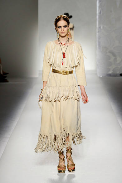 <strong>MOSCHINO｜モスキーノ</strong>　2012年春夏コレクション速報