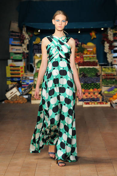 <strong>MOSCHINO CHEAP&CHIC｜モスキーノ チープ＆シック</strong>　2012年春夏コレクション速報