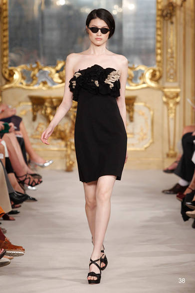 <strong> Les Copains｜レ・コパン</strong>　2012年春夏コレクション速報