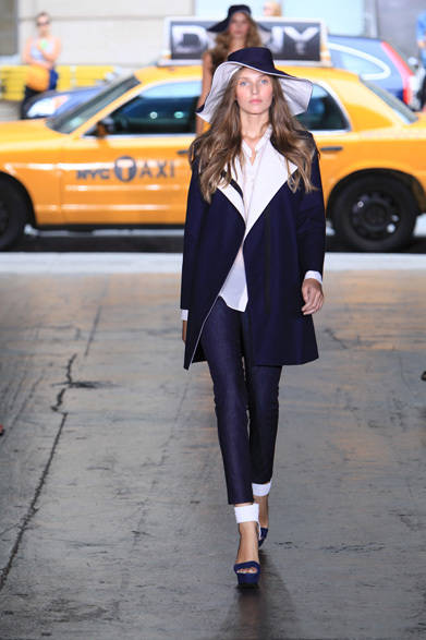 <strong>DKNY</strong>　2012年春夏コレクション速報