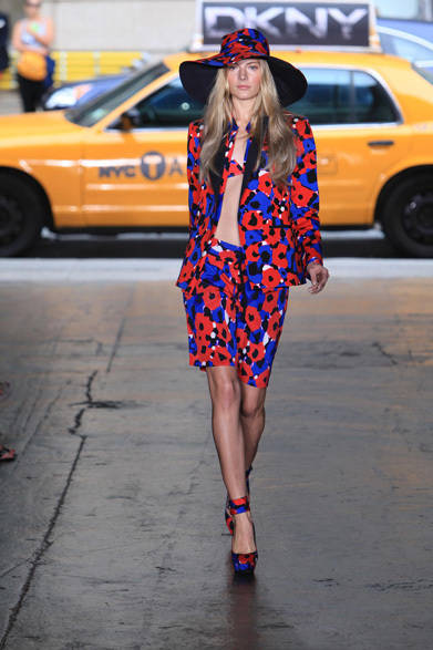 <strong>DKNY</strong>　2012年春夏コレクション速報
