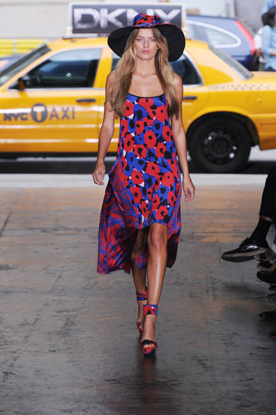 <strong>DKNY</strong>　2012年春夏コレクション速報