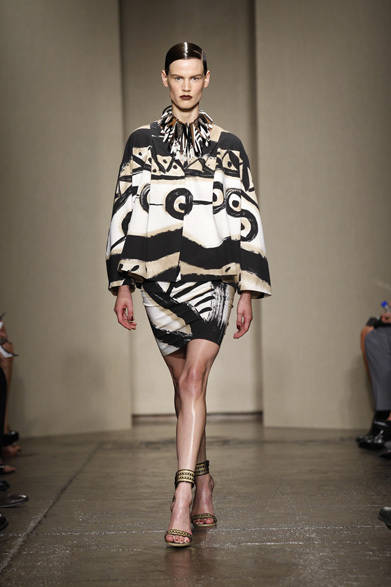 <strong>DONNA KARAN NEW YORK｜ダナ キャラン ニューヨーク</strong>　2012年春夏コレクション速報