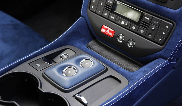 <strong>MASERATI GRANTURISMO MC STRADALE｜マセラティ グラントゥーリズモ MC ストラダーレ</strong>