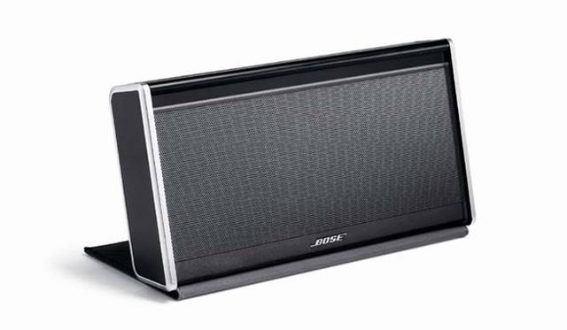 <strong>BOSE｜ボーズ</strong>　Cordura® ナイロン製保護カバー（ダークグレー）で標準トリムを備えたスタンダード「SoundLink® Wireless Mobile Speaker」